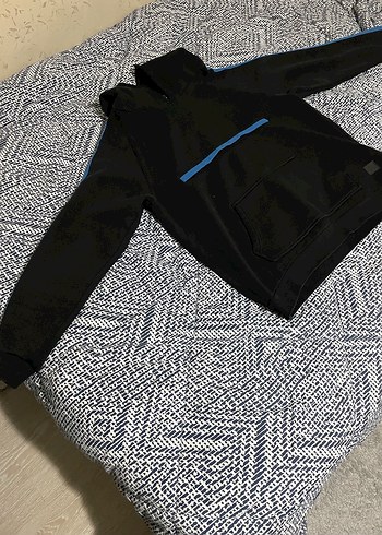 Siyah Kapüşonlu Sweatshirt  Mavi Detaylı | Rahat Kesim - Görsel 3