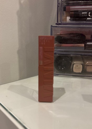 Maybelline Superstay Vinyl Ink 35 Cheeky