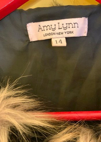 Amy Lynn faux fur jacket  purchased in London (UK 14) - Görsel 4