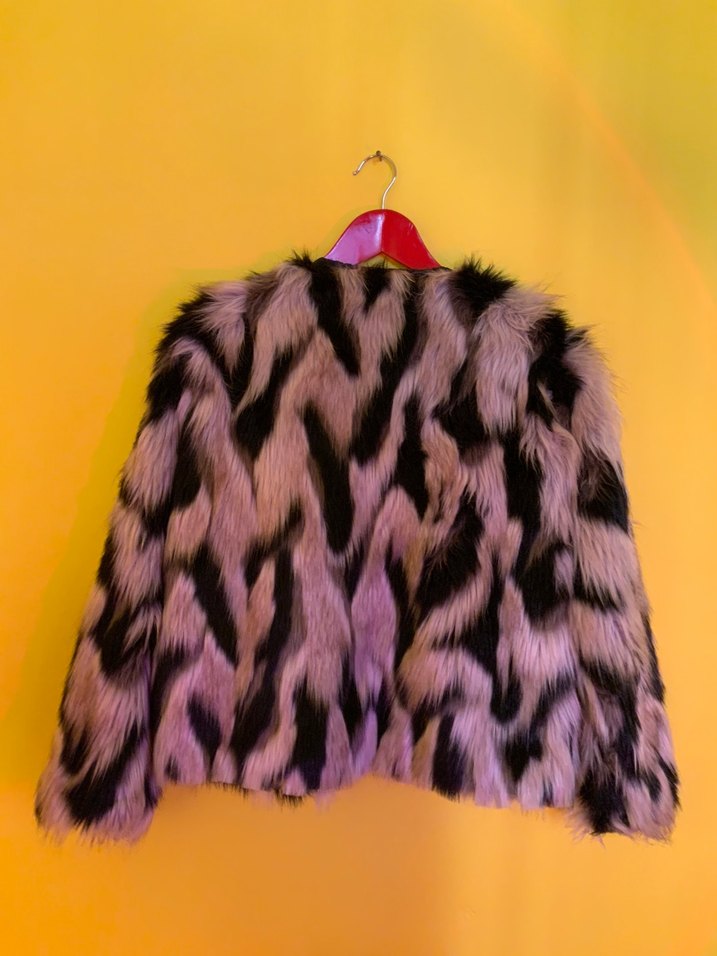 Amy Lynn faux fur jacket  purchased in London (UK 14) - Görsel 3