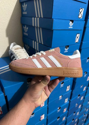 Adidas 40