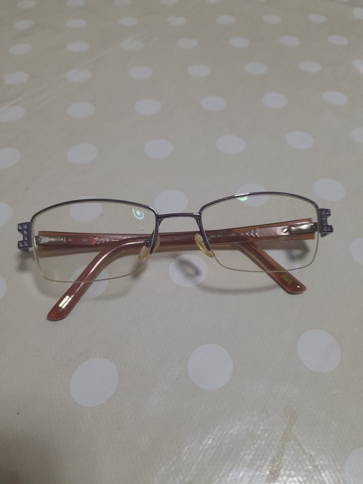 Minimalist Parlak Bej Kadın Gözlüğü - Görsel 4