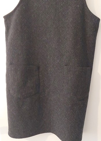 Kızlar için Siyah Yün Düğmeli Askılı Elbise - Görsel 4