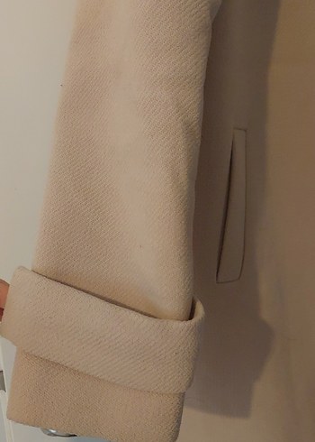 Kürk Yaka Detaylı Bej Kaban - Görsel 4