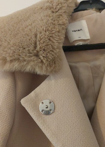 Kürk Yaka Detaylı Bej Kaban - Görsel 2