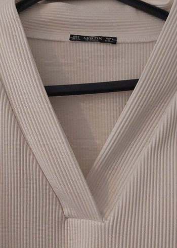 Kadın Beyaz V Yaka Asimetrik Fitilli Bluz - Görsel 2