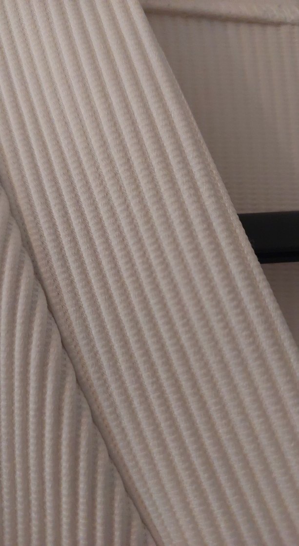 Kadın Beyaz V Yaka Asimetrik Fitilli Bluz - Görsel 3