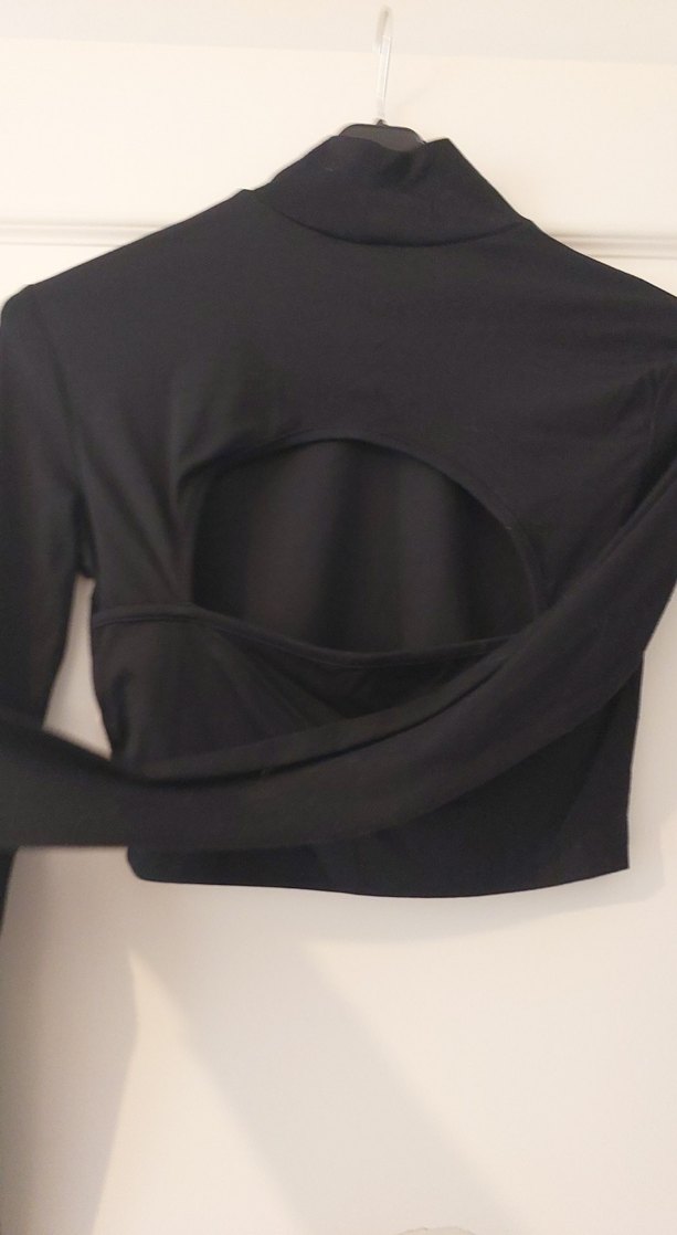 Yüksek Yakalı Siyah Sırt dekolteli Kadın Bluz - Görsel 3