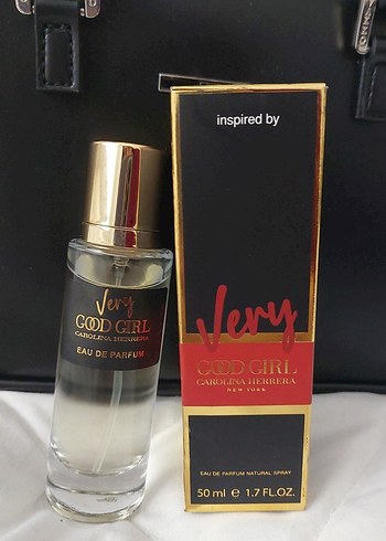 Kadın Parfümü Very Good Girl 50 ml - Görsel 4