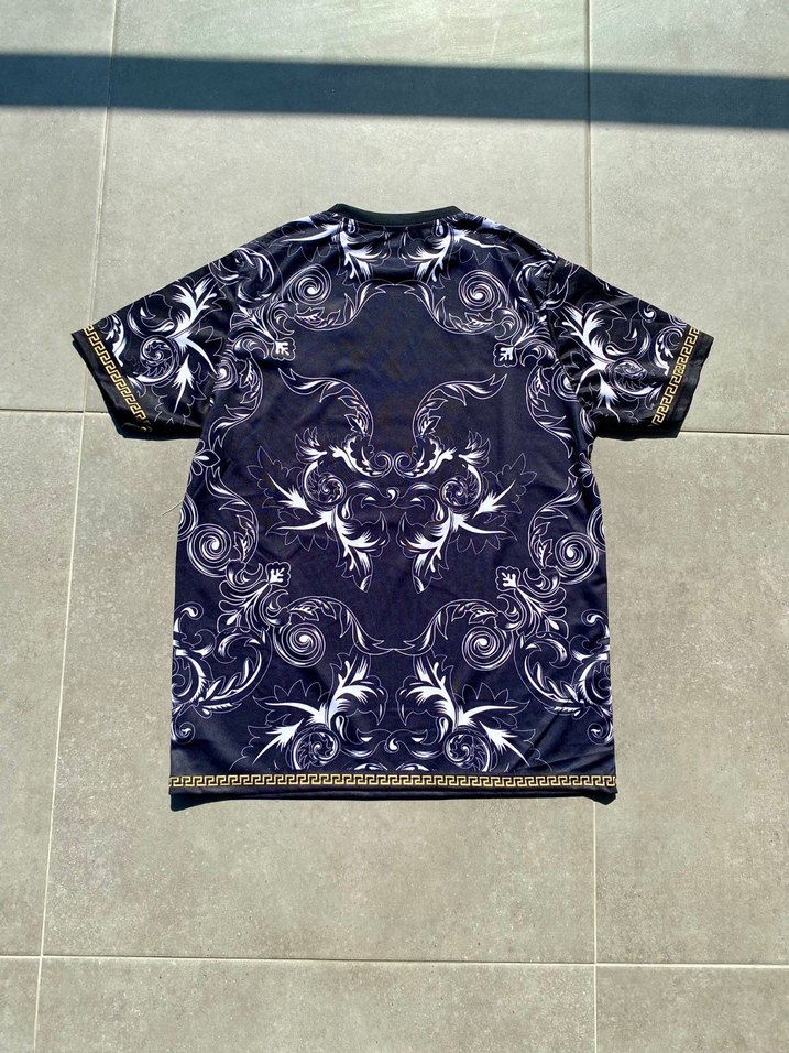 Erkek Siyah Baskılı Kısa Kollu VERSACE Forma - Görsel 2