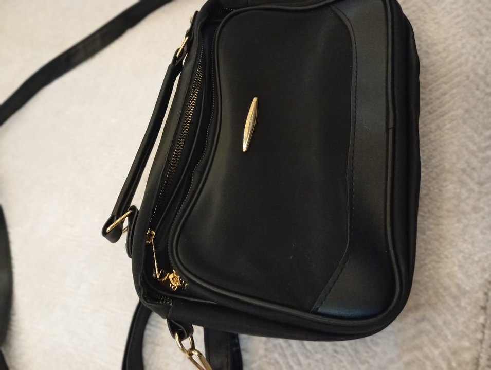 Siyah Kemerli Deri Kadın Çanta - Görsel 4