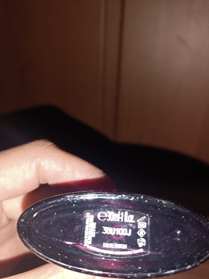 Kadın Parfümü Yves Saint Laurent Black Opium - Görsel 2