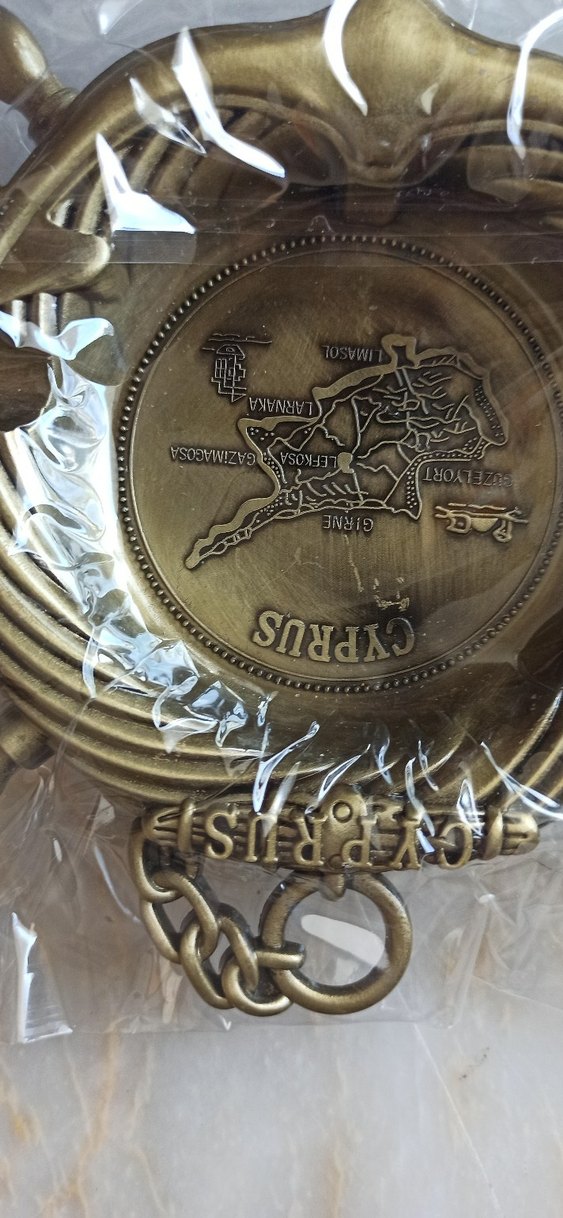 Vintage Parlak Altın Erkek Rozeti - Kıbrıs Temalı - Görsel 3