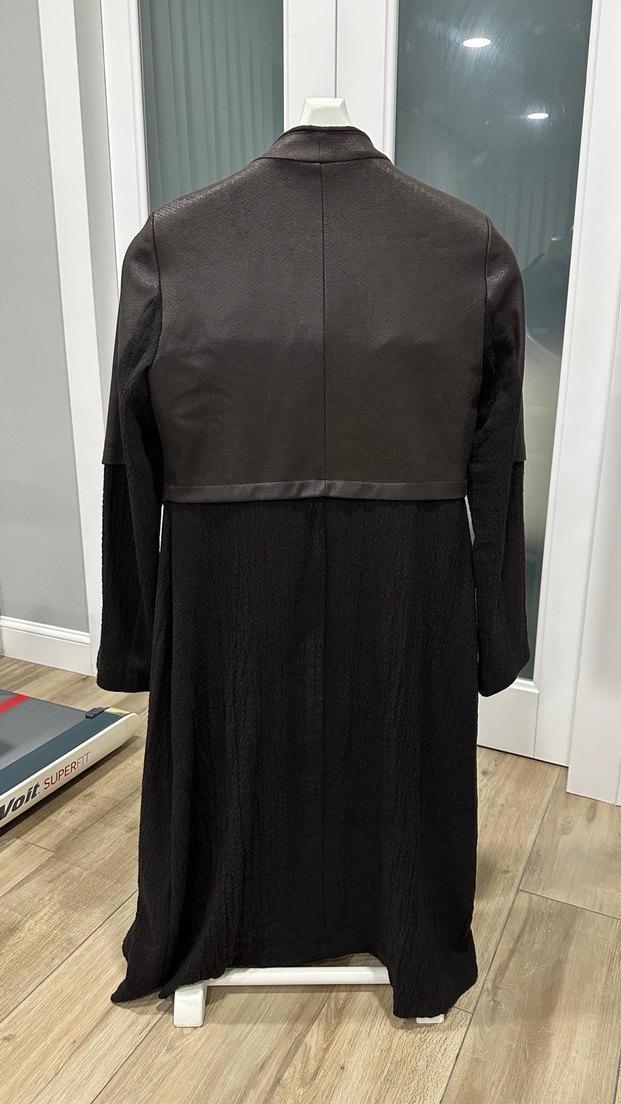 Siyah Deri Drapeli Uzun Kadın Kaban - Görsel 3