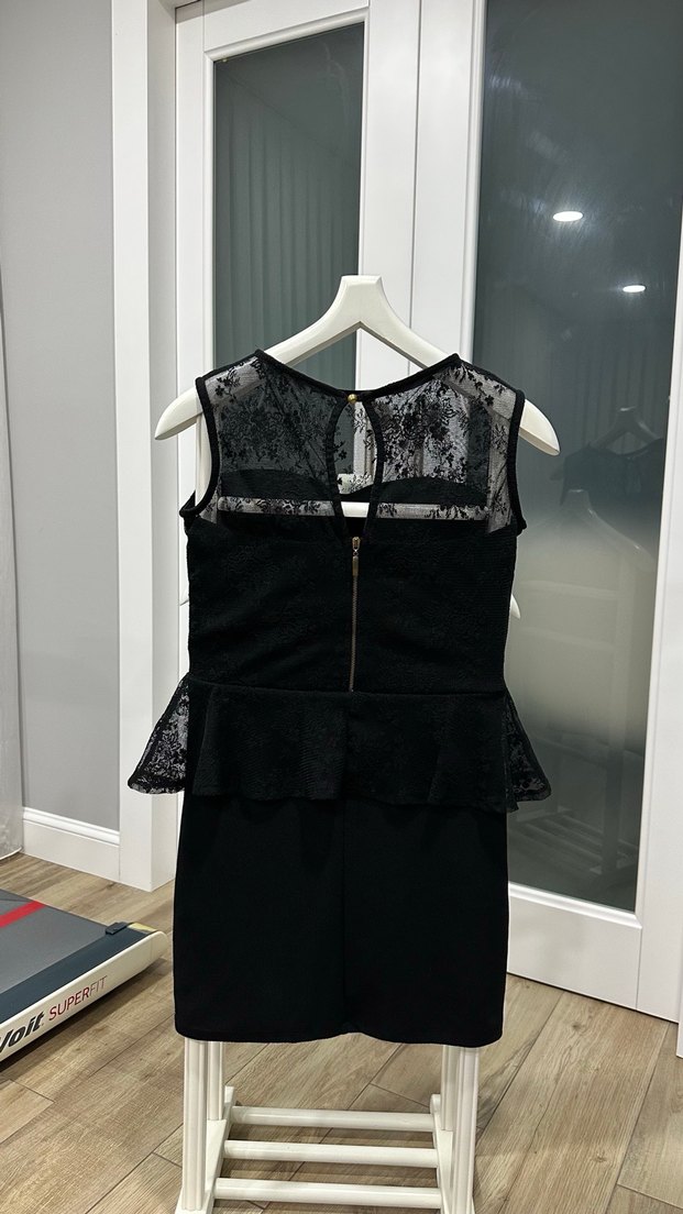 Siyah Dantel Detaylı Kısa Mini Elbise - Görsel 3