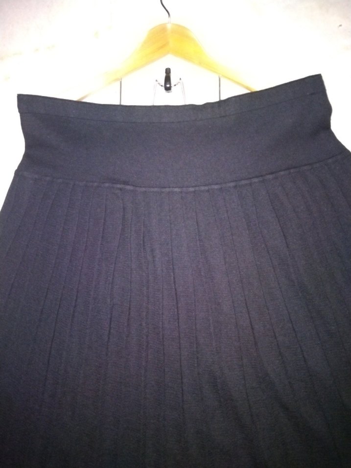 Kadın Siyah Piliseli Uzun Triko Etek - Görsel 2