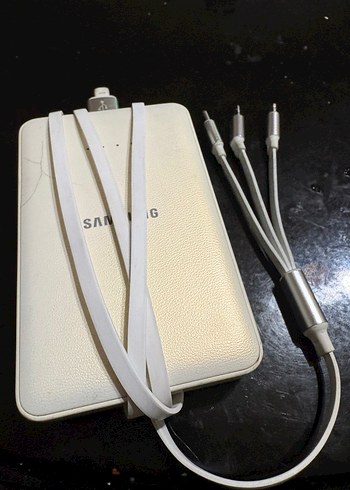 Beyaz Samsung Power Bank - Görsel 4