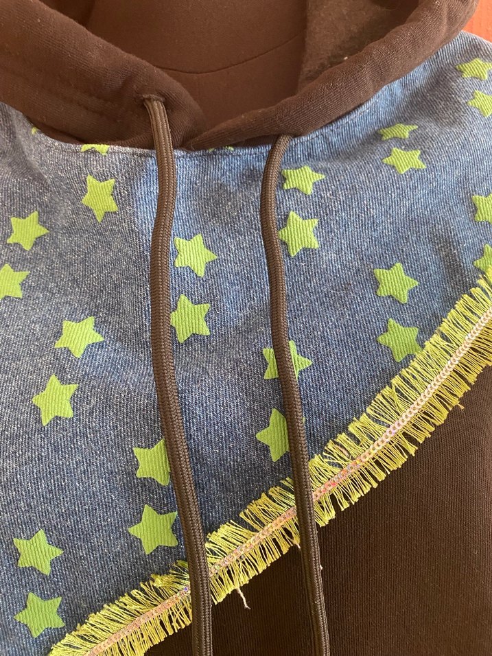 Nakışlı Kapüşonlu Kot Sweatshirt - Görsel 4