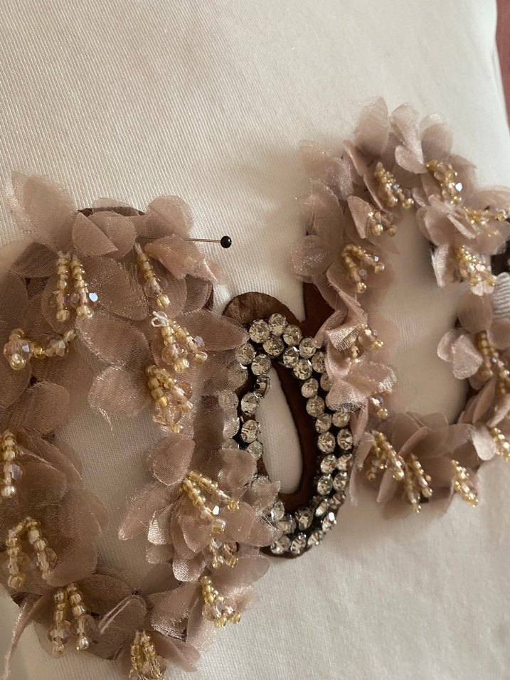 Kadın Beyaz Payetli Nakışlı Sweatshirt - Görsel 4