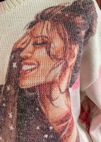 DİJİTAL BASKI TÜYLENMEZ KADIN TRŞKO - Görsel 3