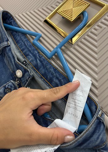 Trendyol & Milla Kadın Mavi Denim Normal Boy Kemerli Jean