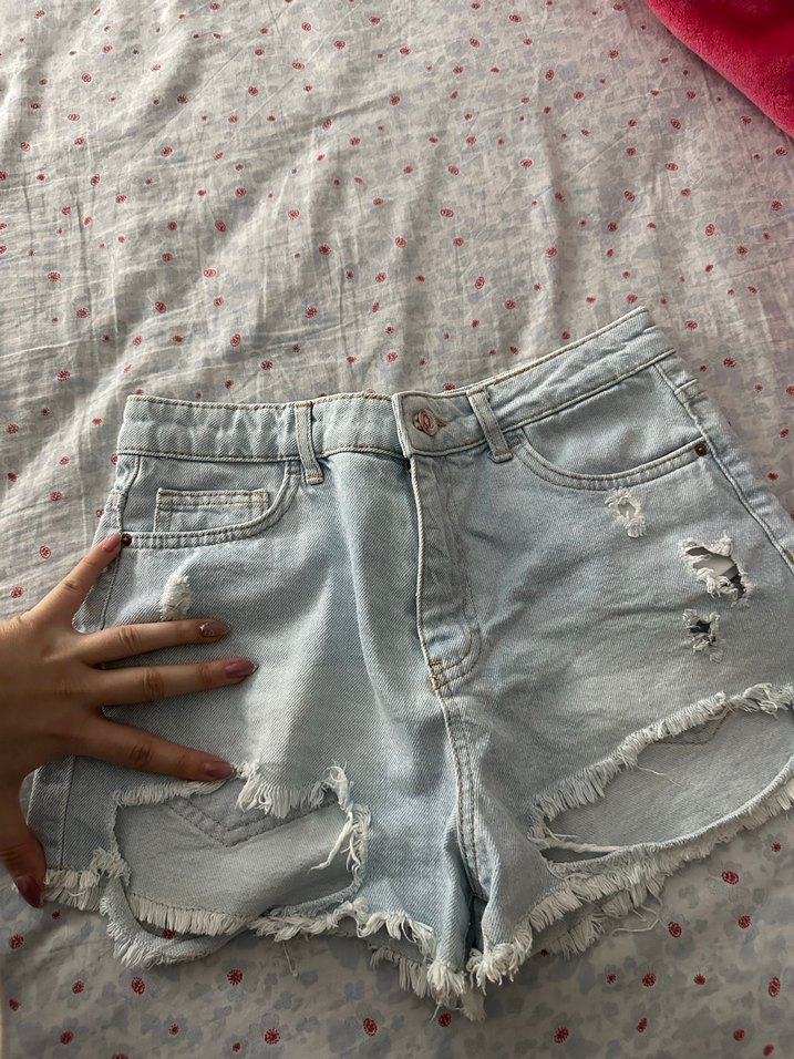 Düğmeli Açık Mavi Kadın Kot Şort - Görsel 2