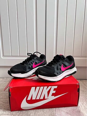 nike kadın spor ayakkabısı