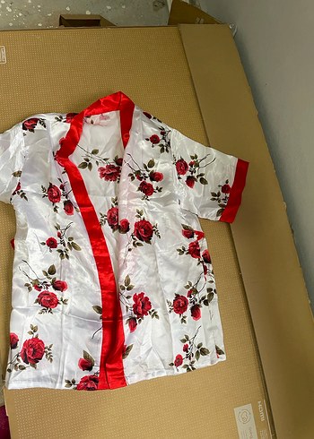 Kırmızı İşlemeli Uzun Kadın Pijama Takımı - Görsel 3