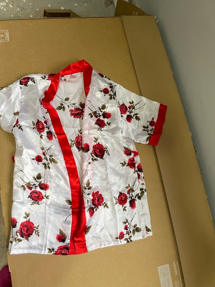 Kırmızı İşlemeli Uzun Kadın Pijama Takımı - Görsel 3