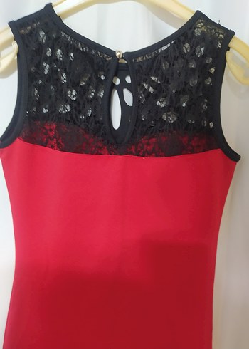 Kırmızı Dantel Detaylı Gösterişli diz altı elbise - Görsel 3