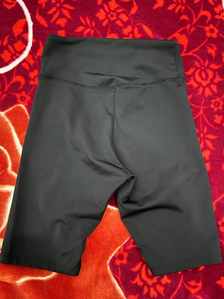 Siyah Esnek Belli Hamile Midi Şort - Görsel 2