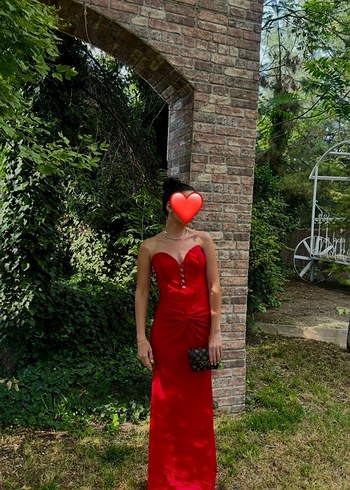 Kırmızı Straplez Uzun Drapeli Abiye Elbise - Görsel 3