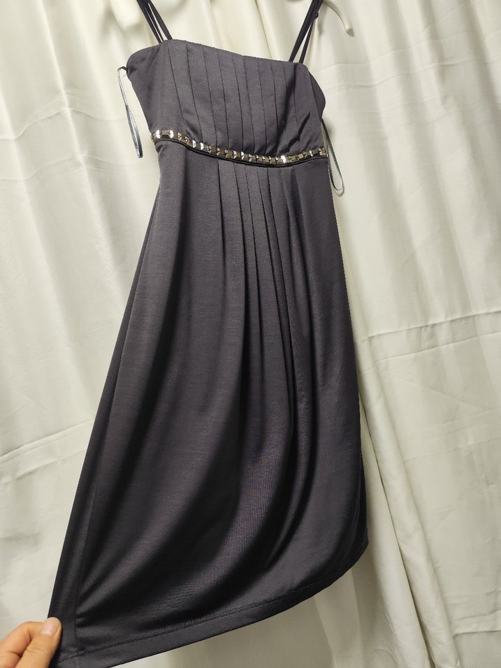 Siyah Piliseli Uzun Askılı Abiye Elbise - Görsel 4