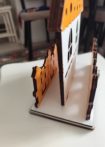 Beyaz Ahşap Ev Dekoru - Görsel 4