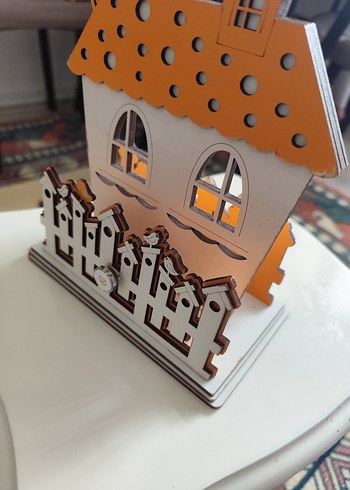 Beyaz Ahşap Ev Dekoru - Görsel 8