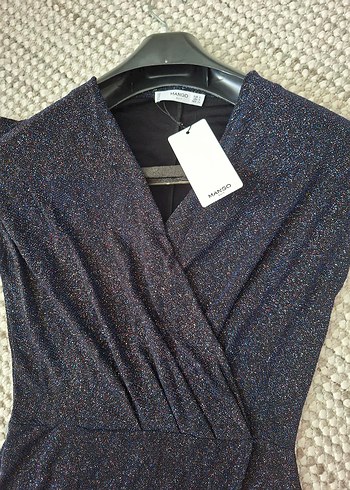 Mango Siyah Drapeli V Yaka Midi Kokteyl Elbisesi - Görsel 4