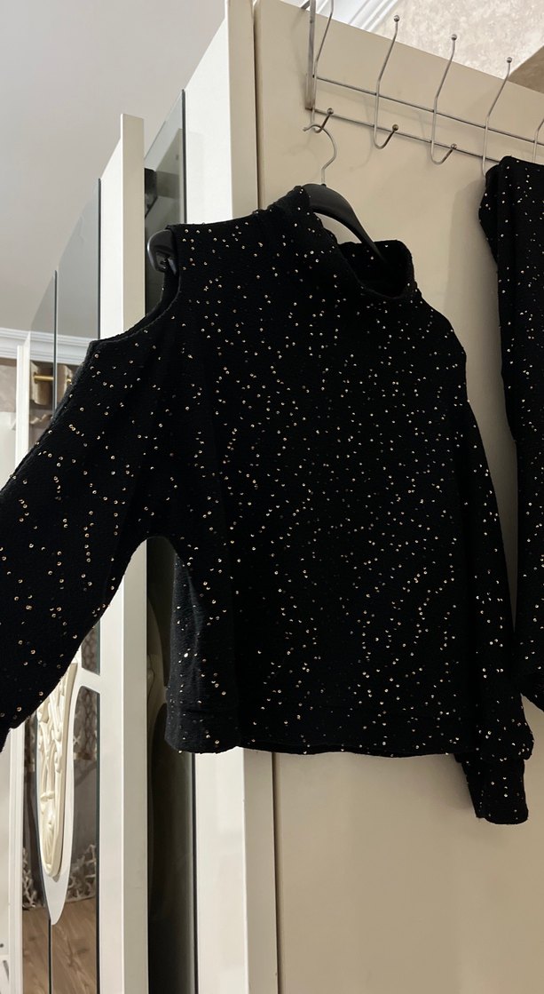 Siyah Boğazlı Salaş Triko Kazak - Görsel 3