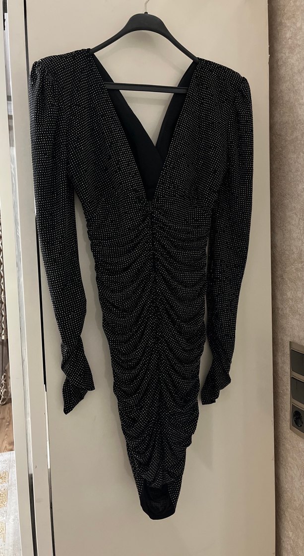 Uzun Kollu V Yakalı Drapeli Siyah Elbise - Görsel 3