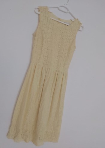 Bej Dantel Detaylı Midi Kolsuz Örme Elbise - Görsel 2