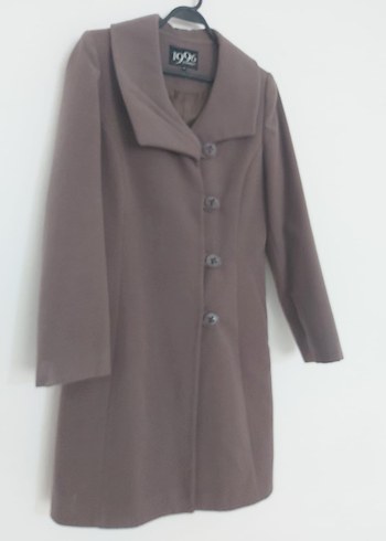 Bej Kadın Uzun Düğmeli Klasik Kaban - Görsel 3