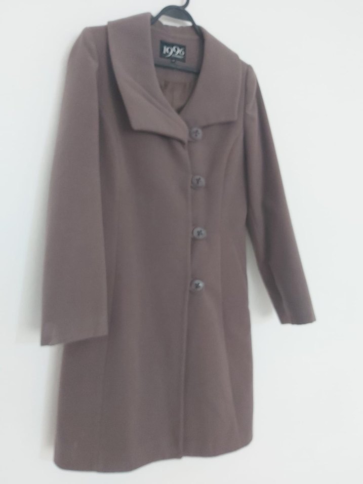 Bej Kadın Uzun Düğmeli Klasik Kaban - Görsel 3