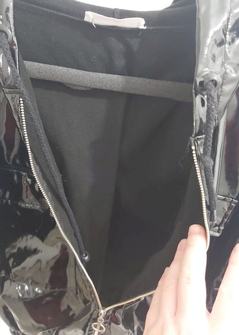 Siyah Parlak Kadın Deri Kapüşonlu Ceket - Görsel 4