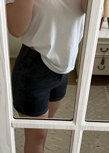 Gri Düğmeli Kadın Kot Şort - Görsel 5