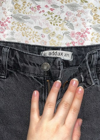 Gri Düğmeli Kadın Kot Şort - Görsel 2