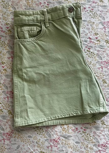 Kadın Beyaz Pamuk Bermuda Şort - Görsel 4