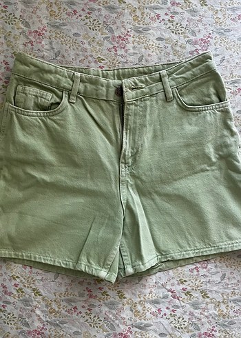 Kadın Beyaz Pamuk Bermuda Şort - Görsel 2