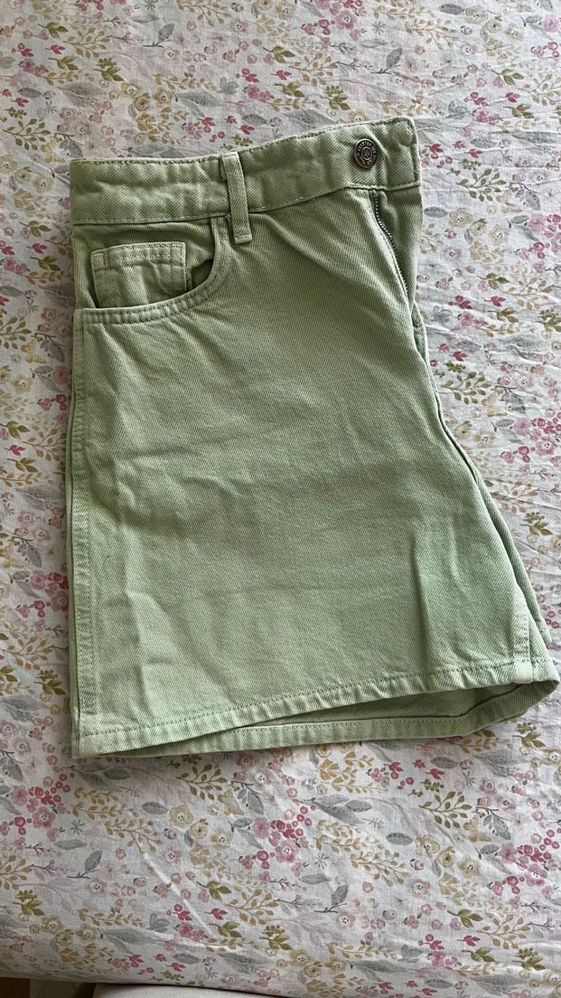 Kadın Beyaz Pamuk Bermuda Şort - Görsel 4