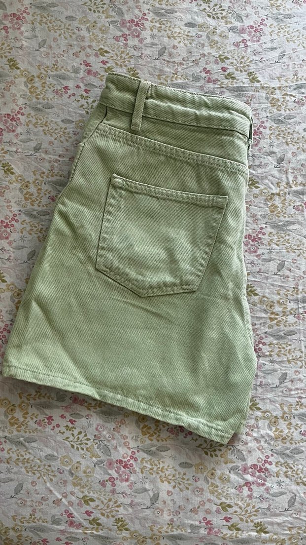 Kadın Beyaz Pamuk Bermuda Şort - Görsel 3