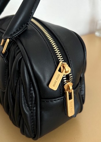 Siyah Deri Miu Miu çanta - Görsel 4