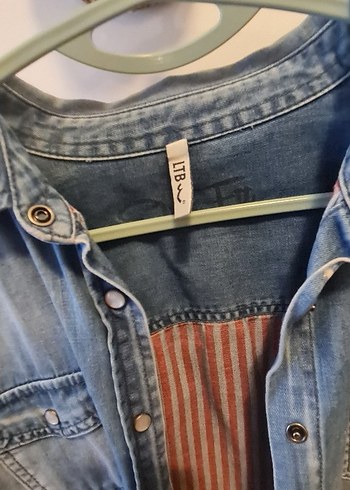 Düğmeli Mavi Denim Kadın Gömlek - Görsel 2
